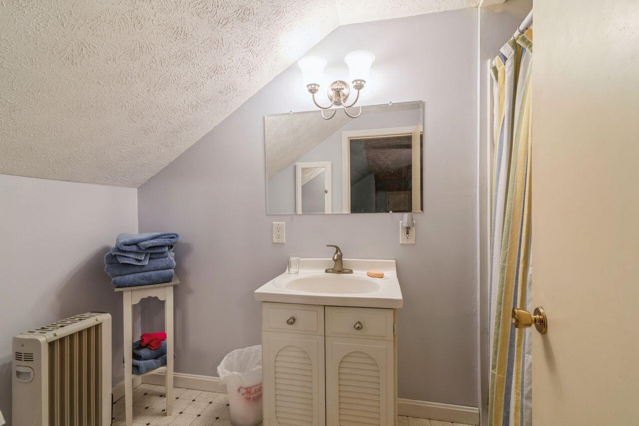 52 Cleveland Street Saco, ME 04072 - Photo 22 of 27 24_52ClevelandStreet_2033_HiRes