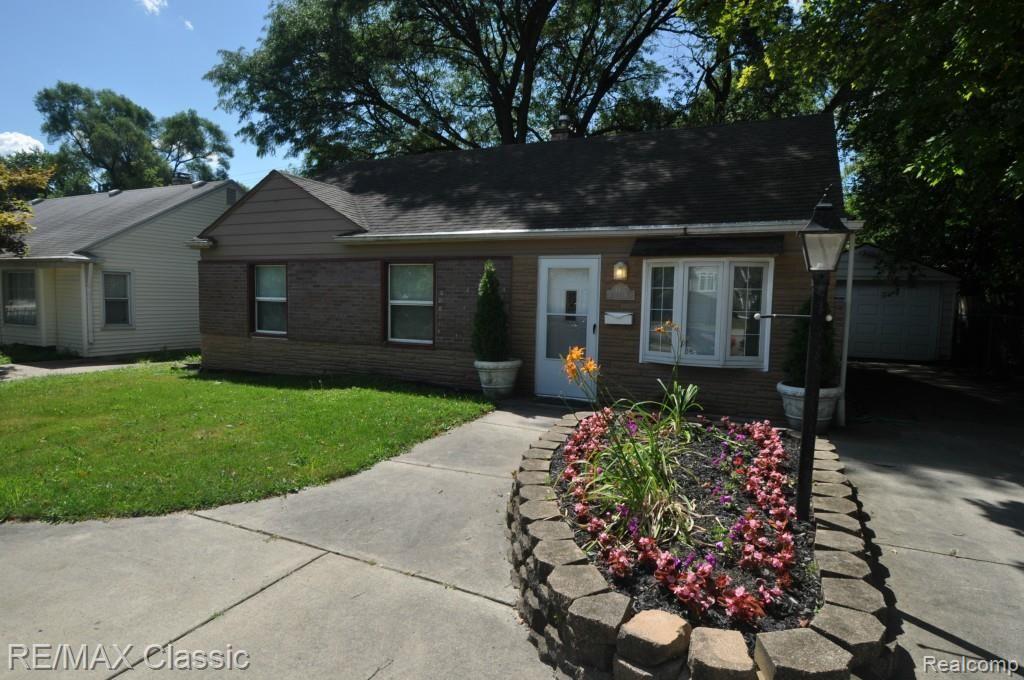 4407 West 14 Mile Road Royal Oak, MI 48073 - Photo 1 of 15