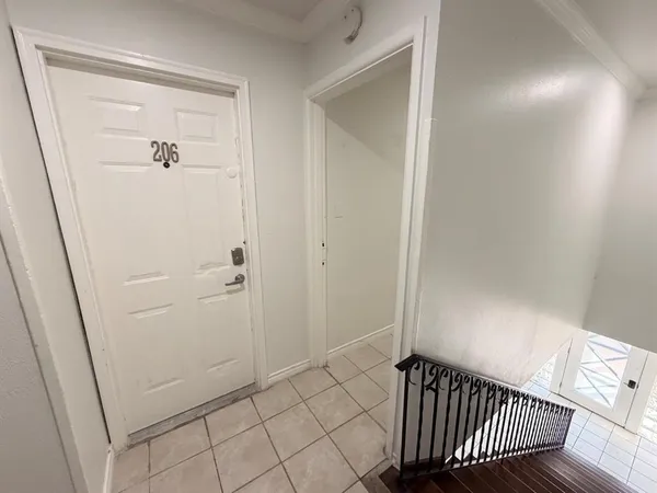$1,200 | 4115 Douglas Avenue, Unit 206, Dallas, TX 75219