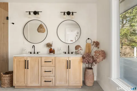 $1,349,000 | 33 Reilly Road, Easton, CT 06612