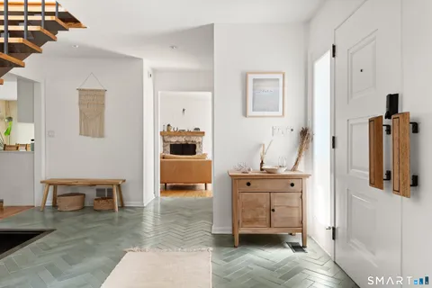 $1,349,000 | 33 Reilly Road, Easton, CT 06612