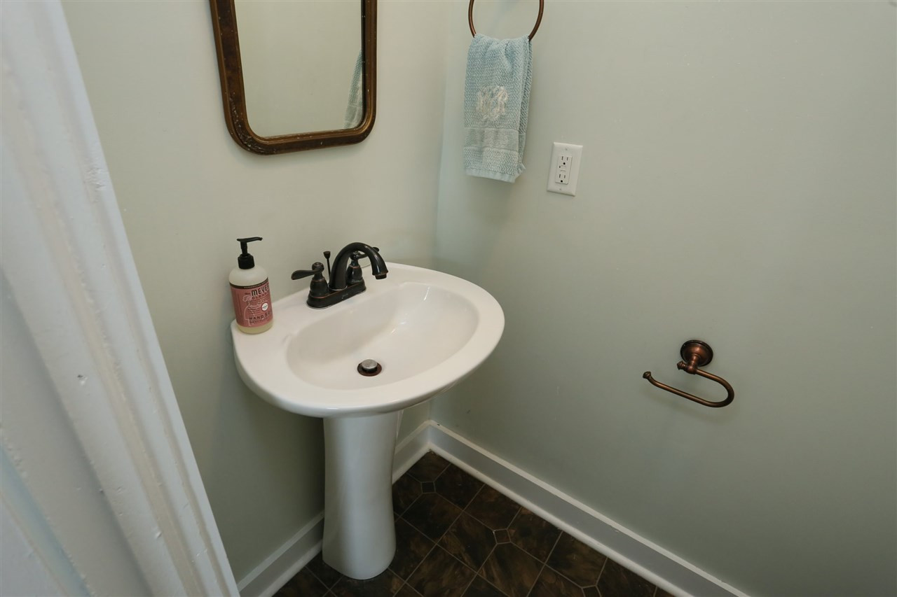 206 Linden Avenue Raleigh, NC 27601 - Photo 17 of 28 Photo 17