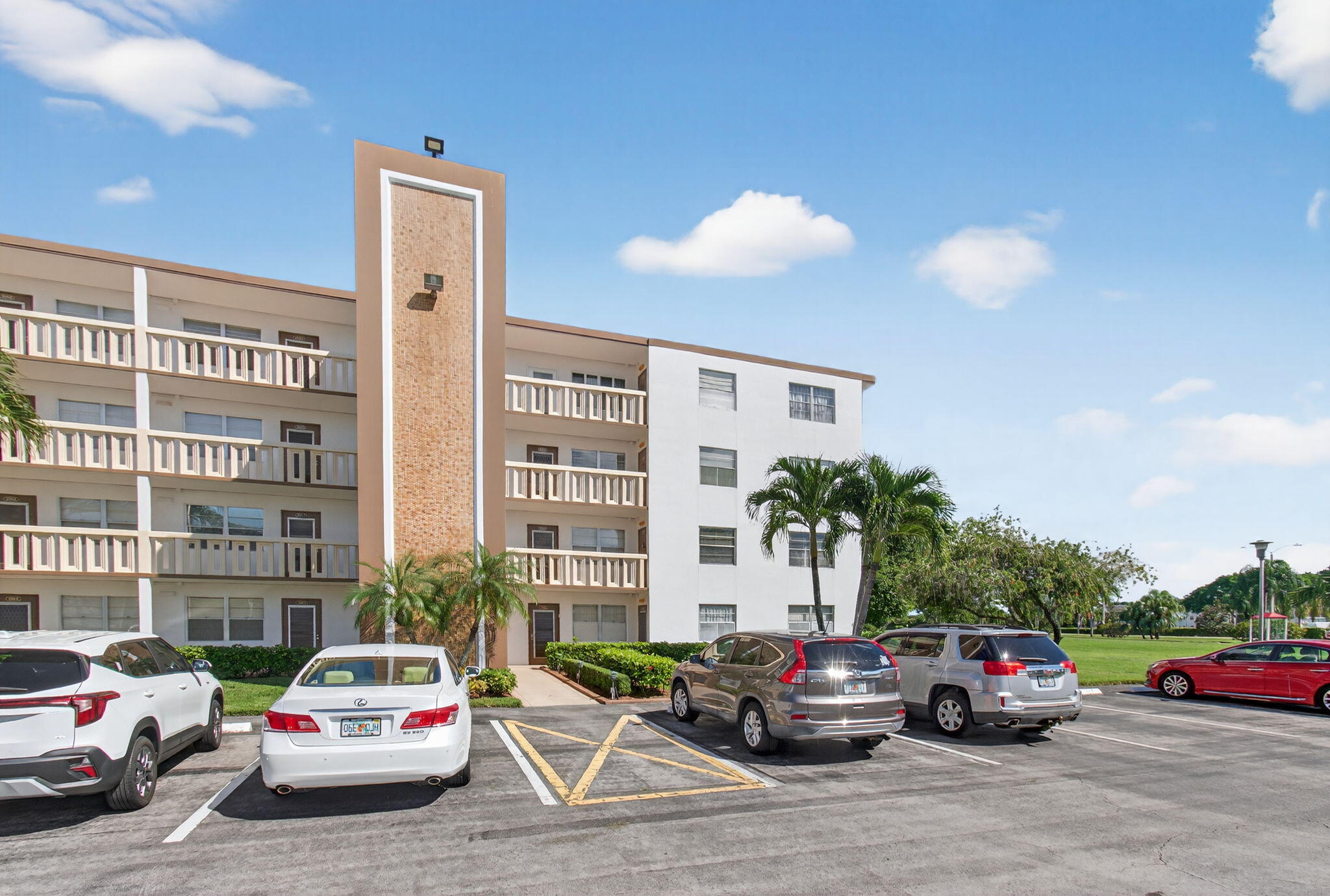 2001 Guildford East Boca Raton, FL 33434 - Photo 2 of 101 1-web-or-mls-DSC_0424