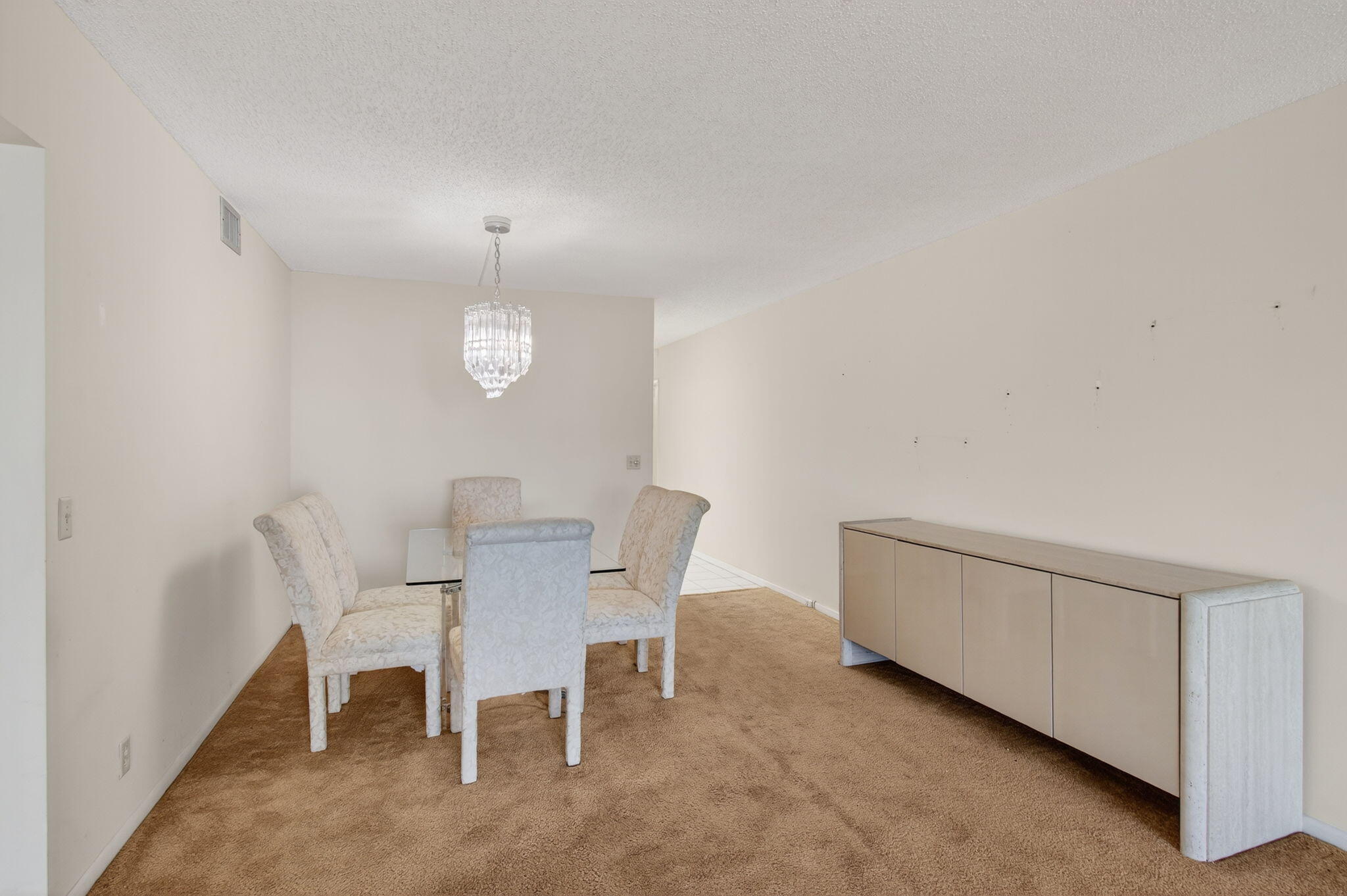 2001 Guildford East Boca Raton, FL 33434 - Photo 29 of 101 29-web-or-mls-DSC_0724