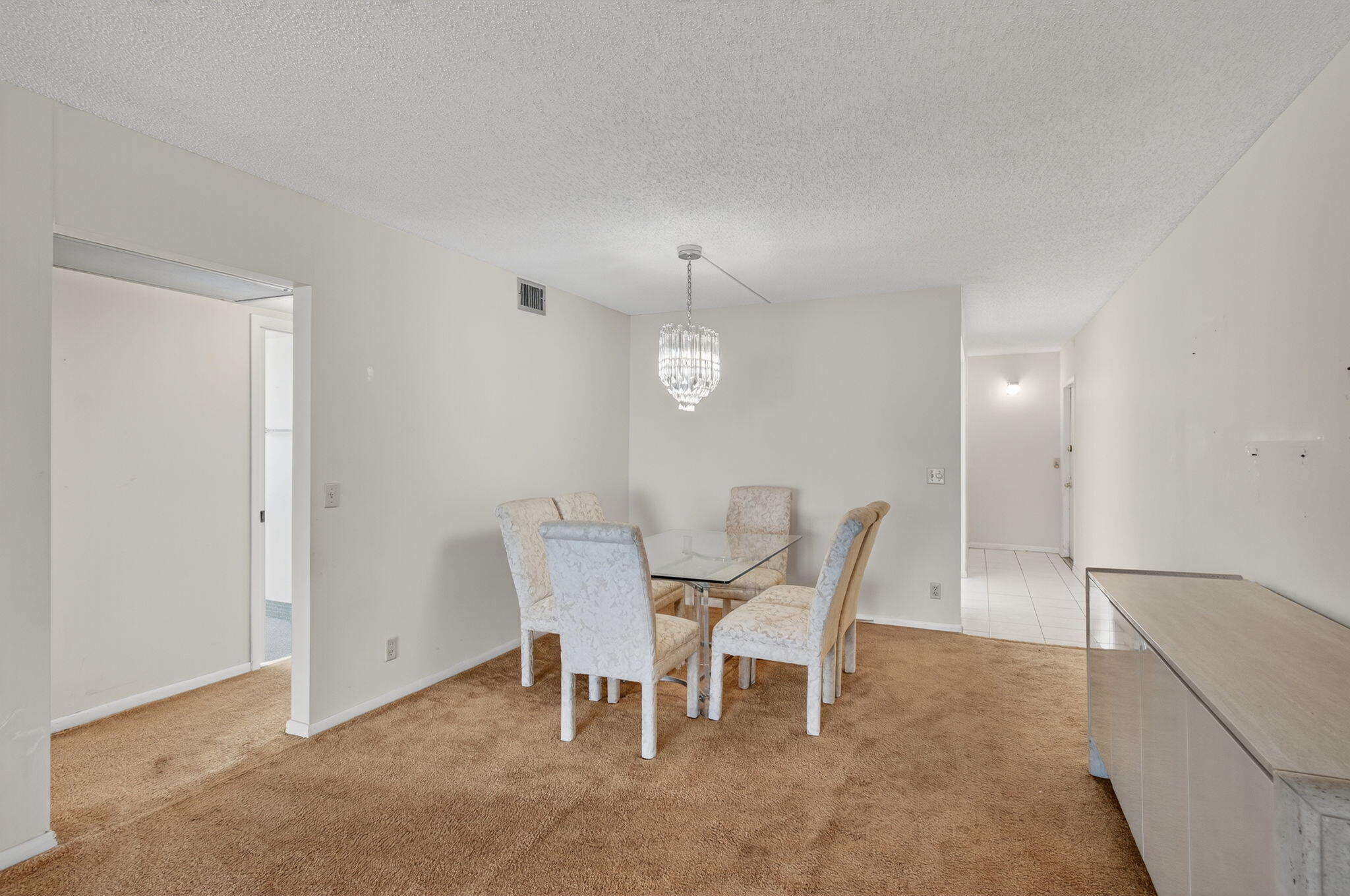 2001 Guildford East Boca Raton, FL 33434 - Photo 30 of 101 30-web-or-mls-DSC_0729
