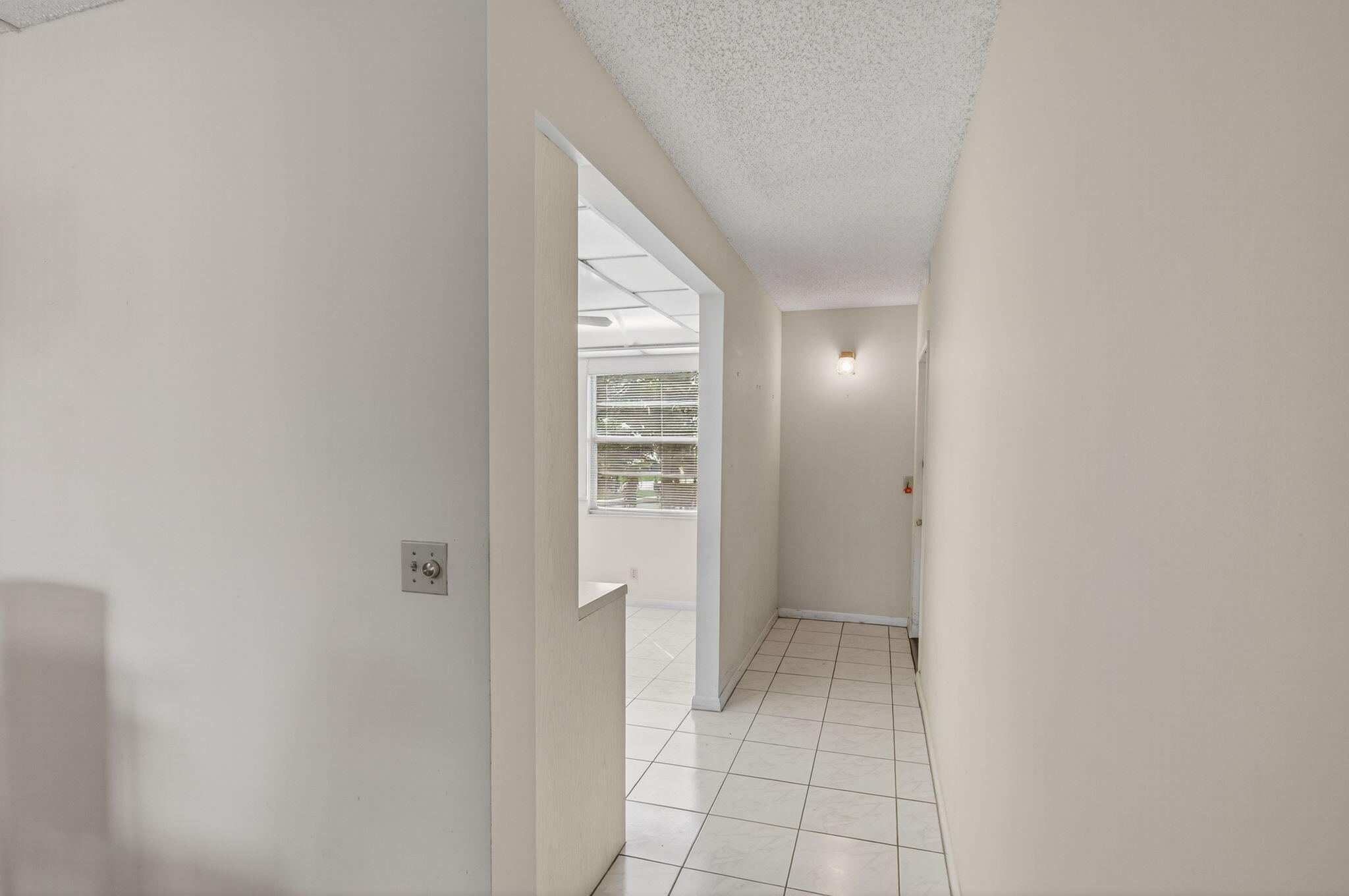 2001 Guildford East Boca Raton, FL 33434 - Photo 31 of 101 31-web-or-mls-DSC_0740