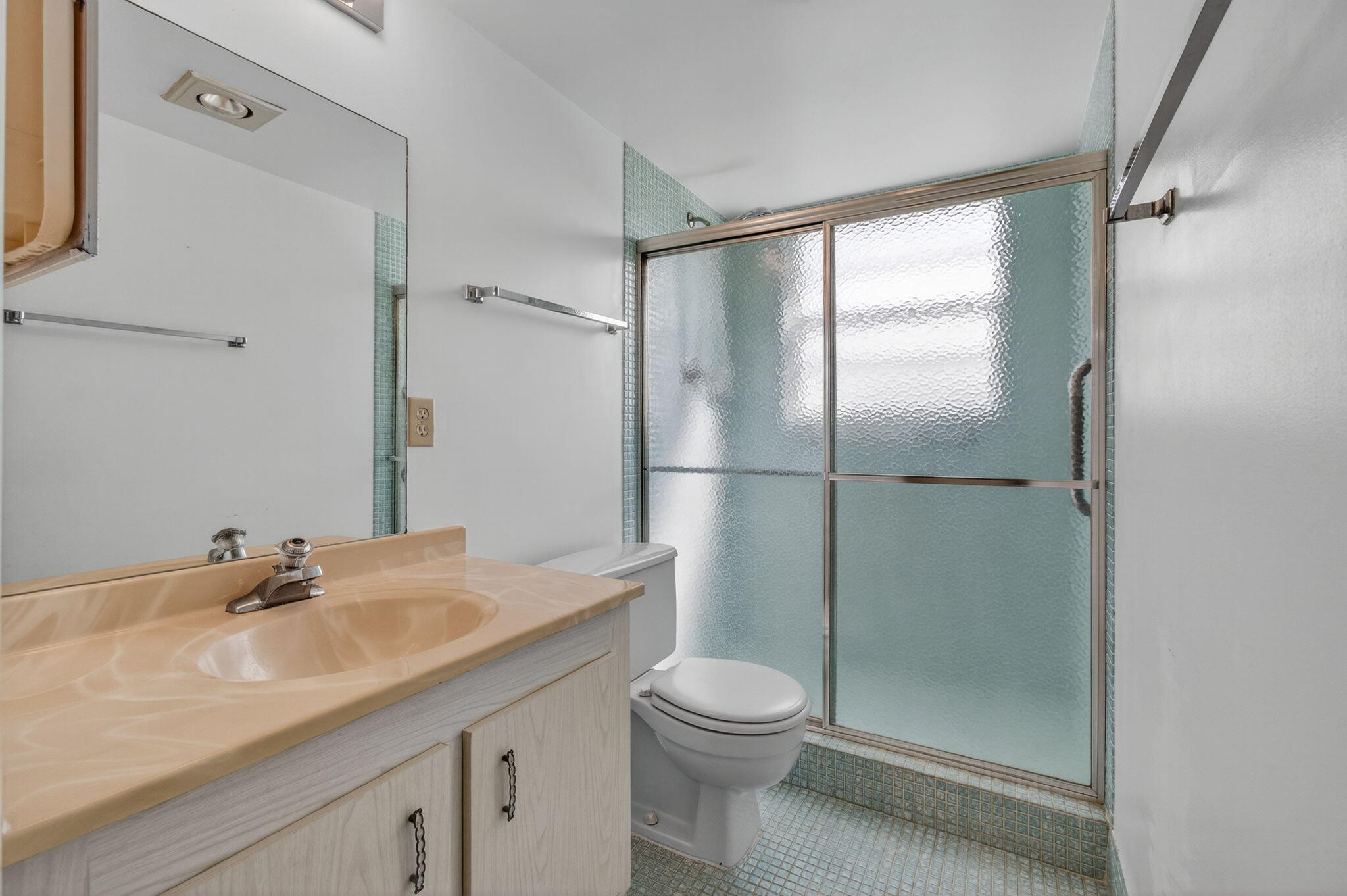 2001 Guildford East Boca Raton, FL 33434 - Photo 53 of 101 53-web-or-mls-DSC_0864