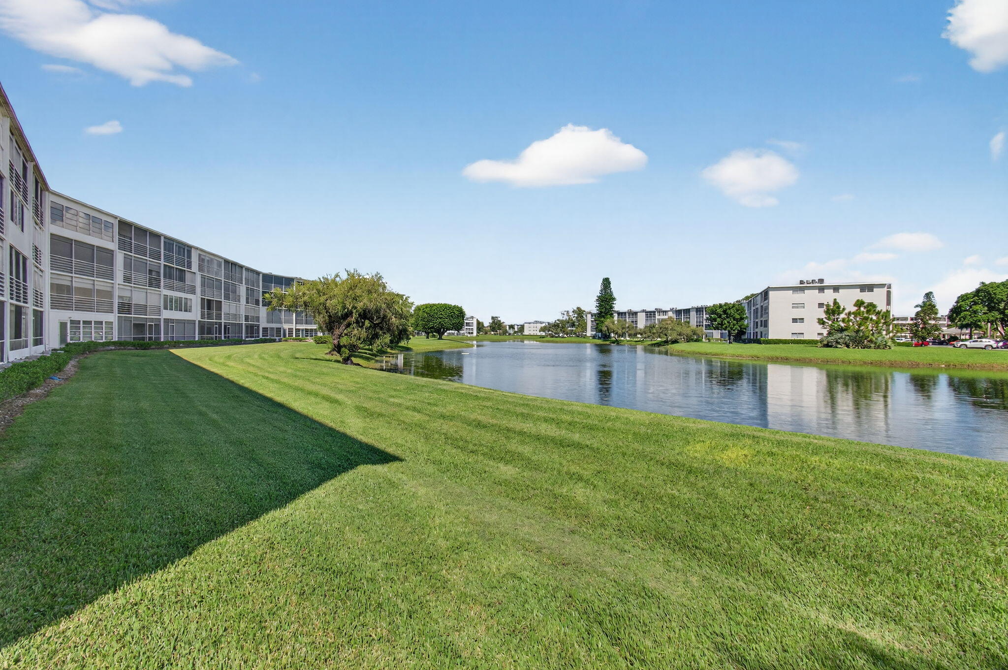 2001 Guildford East Boca Raton, FL 33434 - Photo 56 of 101 56-web-or-mls-DSC_0444