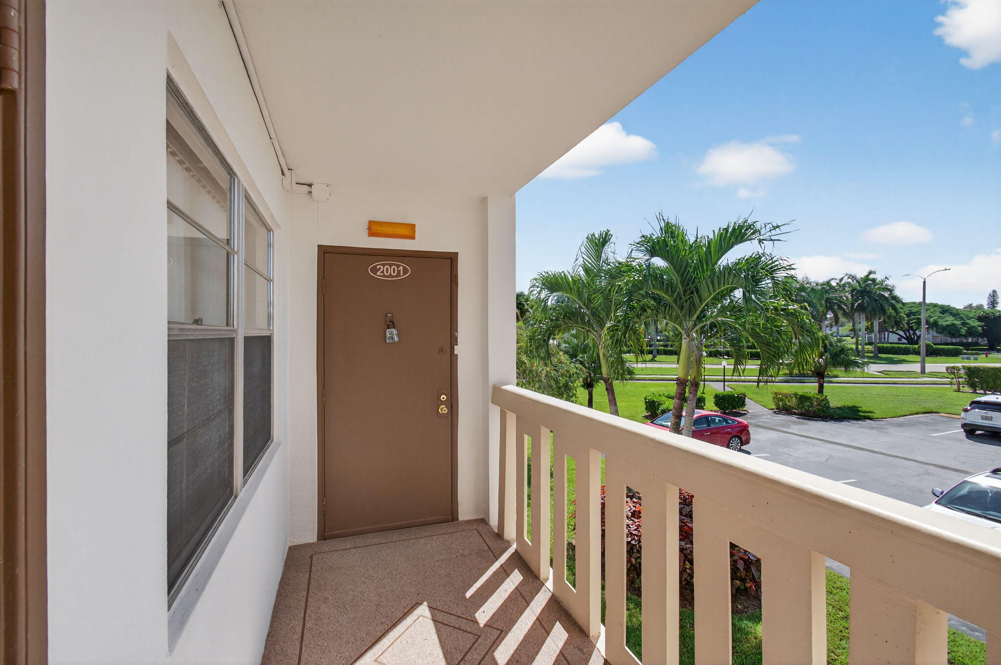 2001 Guildford East Boca Raton, FL 33434 - Photo 6 of 101 5-web-or-mls-DSC_0490