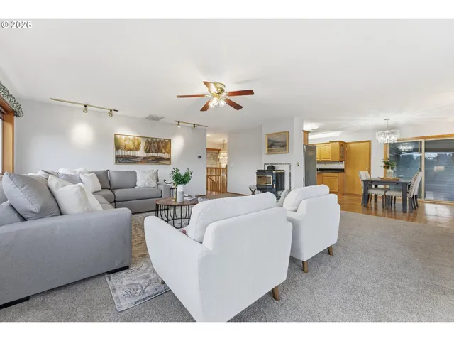 $599,000 | 5401 East Ridge Street South, Salem, OR 97306