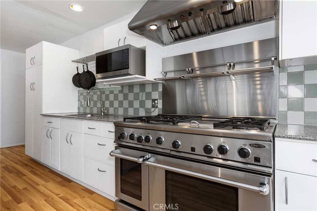 7990 San Gabriel Road Atascadero, CA 93422 - Photo 25 of 69 The kitchen has amazing workspace for preparing and cooking meals. Plus, there's a second sink!