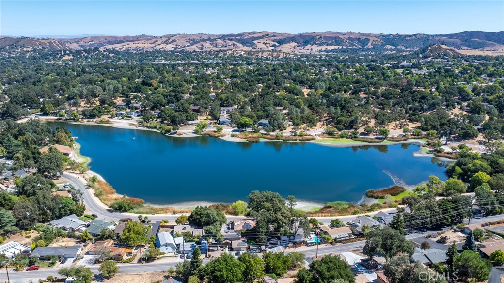 7990 San Gabriel Road Atascadero, CA 93422 - Photo 64 of 69 an aerial view of a houses with a yard