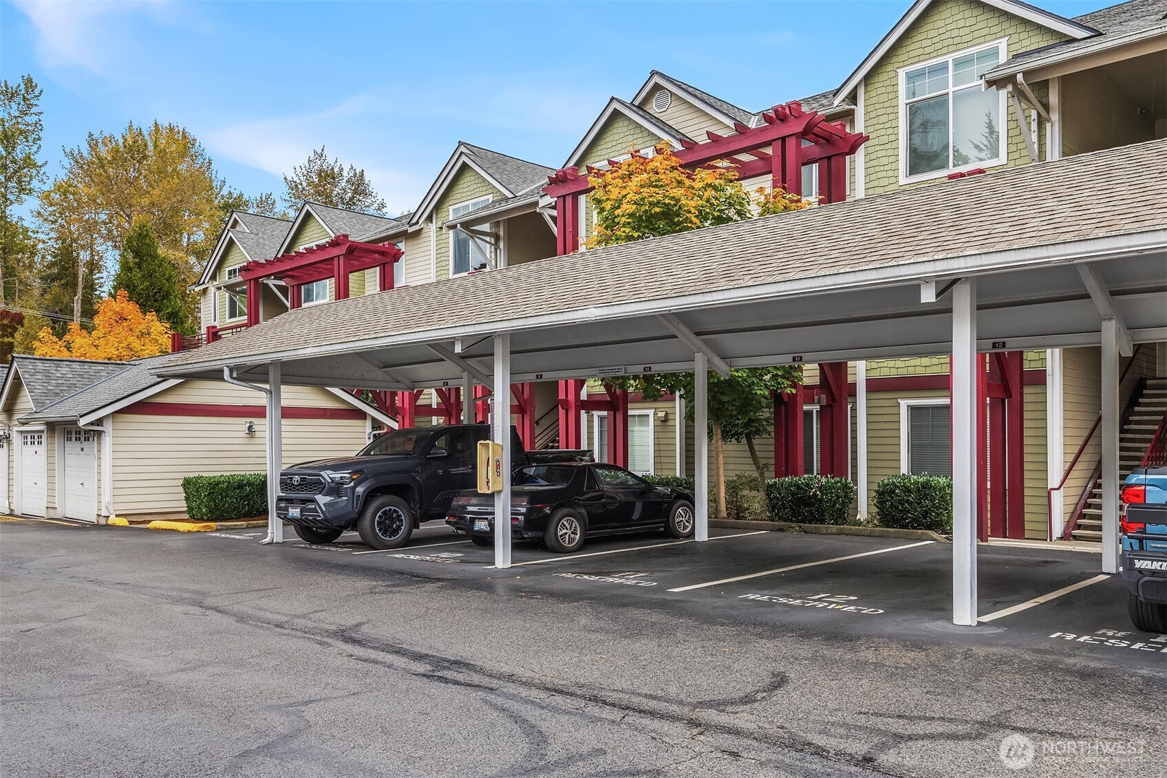 13000 Admiralty Way, Unit L104 Everett, WA 98204 - Photo 21 of 21 a view of street with small white building