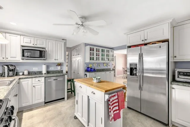 $1,175,000 | 647 Main Street, Shrewsbury, MA 01545