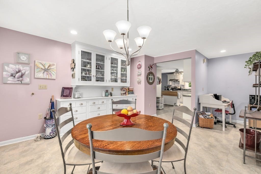 647 Main Street Shrewsbury, MA 01545 - Photo 18 of 37