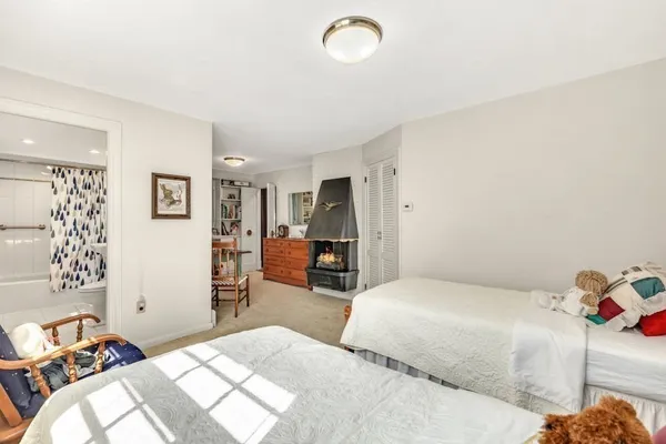$1,095,000 | 647 Main Street, Shrewsbury, MA 01545