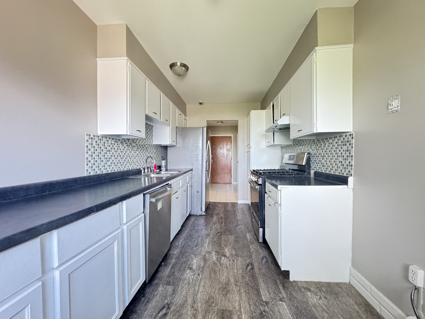 1331 South Finley Road, Unit 420 Lombard, IL 60148 - Photo 13 of 33 Gallery Image 13