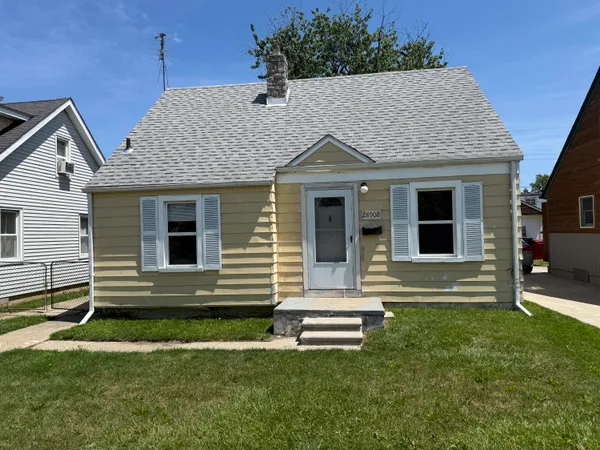 $145,000 | 28908 Maple Street, Roseville, MI 48066