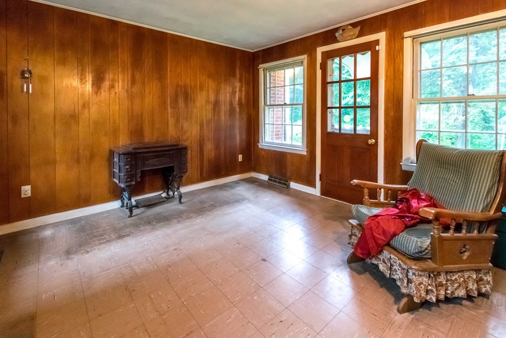 329 Stony Hill Road Wilbraham, MA 01095 - Photo 4 of 25