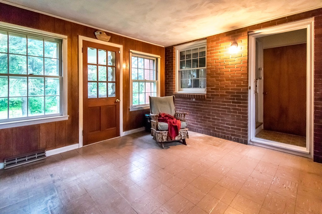 329 Stony Hill Road Wilbraham, MA 01095 - Photo 5 of 25