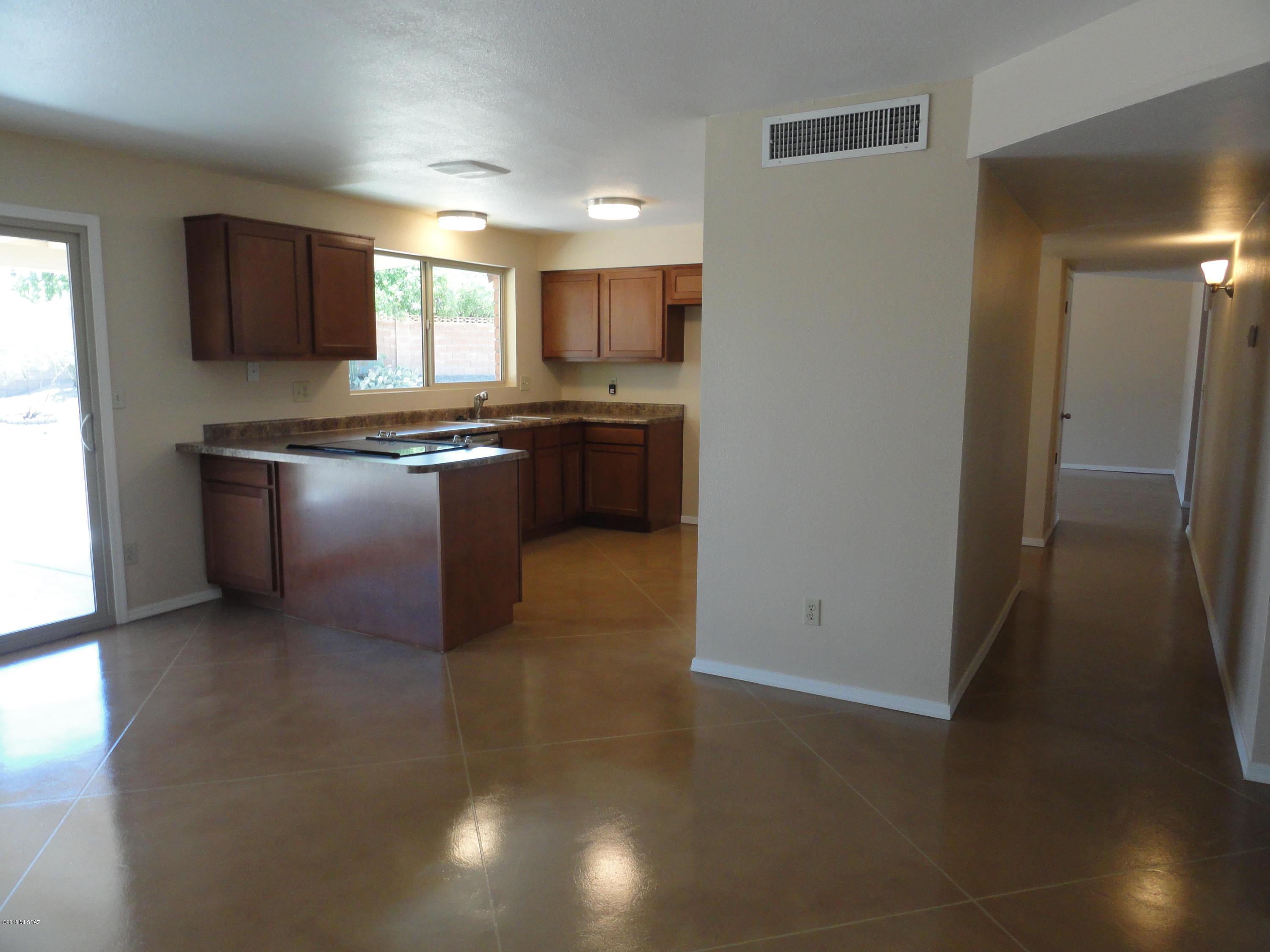 10015 East Susan Rae Place Tucson, AZ 85748 - Photo 8 of 20