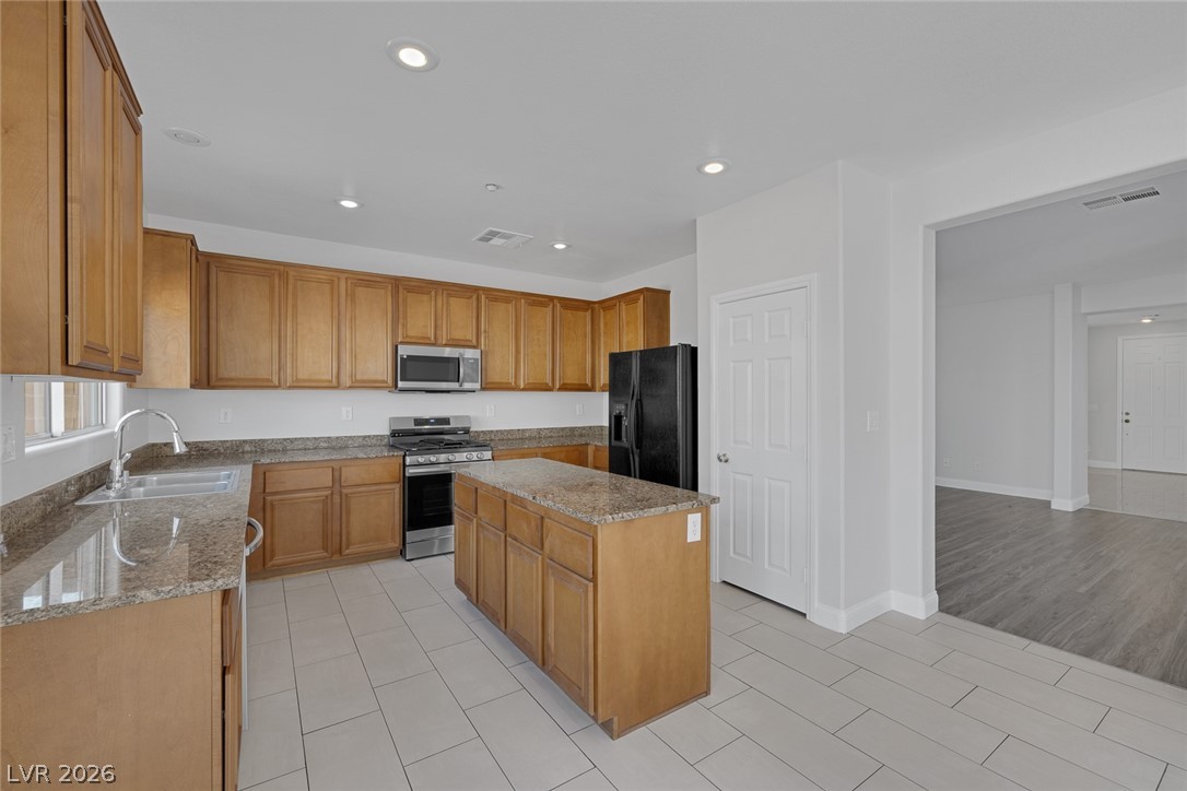 684 Moonlight Stroll Street Henderson, NV 89002 - Photo 8 of 33