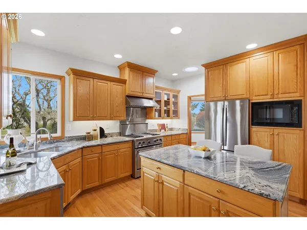 $950,000 | 2853 Pudding Creek Lane Southeast, Salem, OR 97317