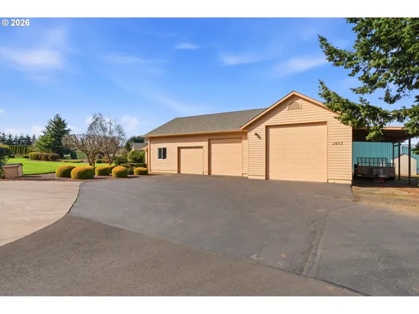 $950,000 | 2853 Pudding Creek Lane Southeast, Salem, OR 97317