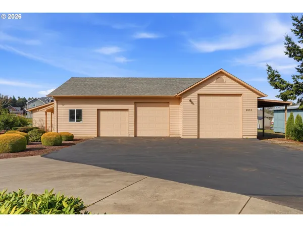 $950,000 | 2853 Pudding Creek Lane Southeast, Salem, OR 97317