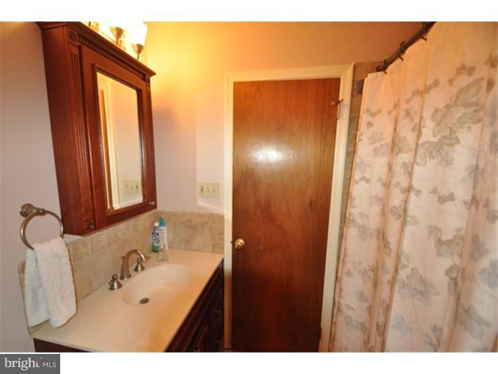242 Elm Road Allentown, PA 18104 - Photo 11 of 25 Gallery Image 11
