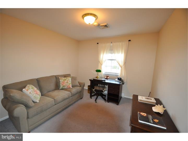 242 Elm Road Allentown, PA 18104 - Photo 13 of 25 Gallery Image 13