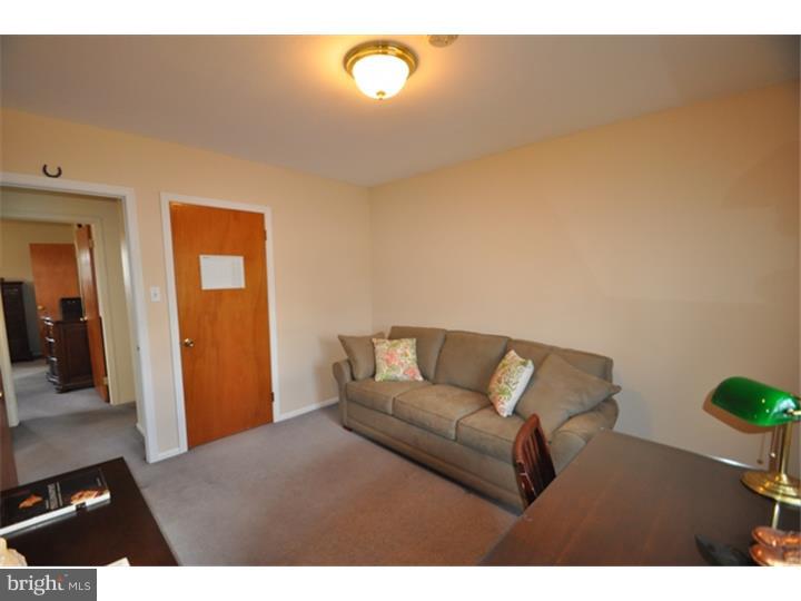 242 Elm Road Allentown, PA 18104 - Photo 14 of 25 Gallery Image 14