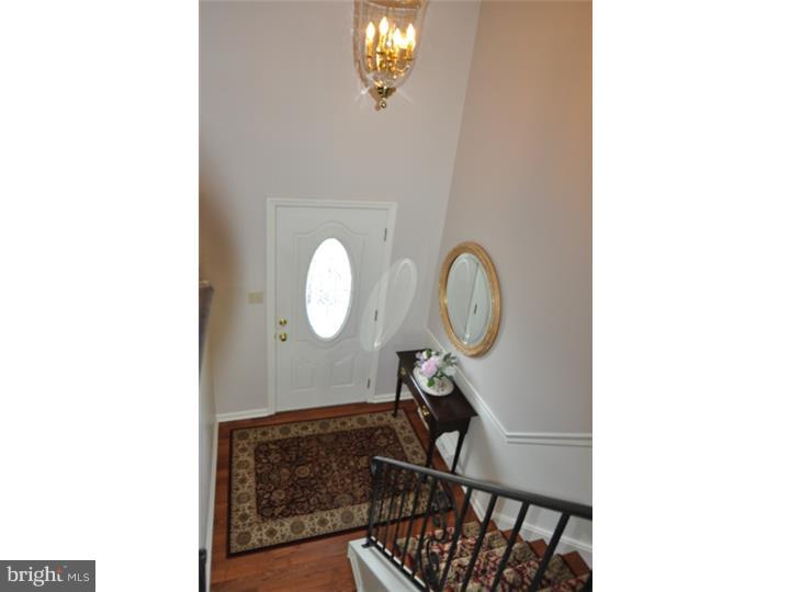 242 Elm Road Allentown, PA 18104 - Photo 4 of 25 Gallery Image 4