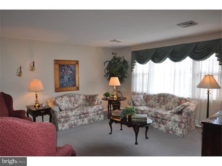 242 Elm Road Allentown, PA 18104 - Photo 5 of 25 Gallery Image 5