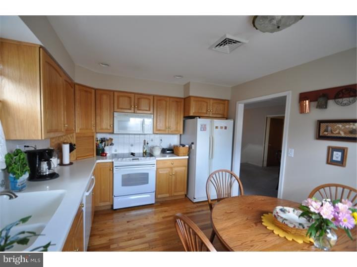 242 Elm Road Allentown, PA 18104 - Photo 10 of 25 Gallery Image 10