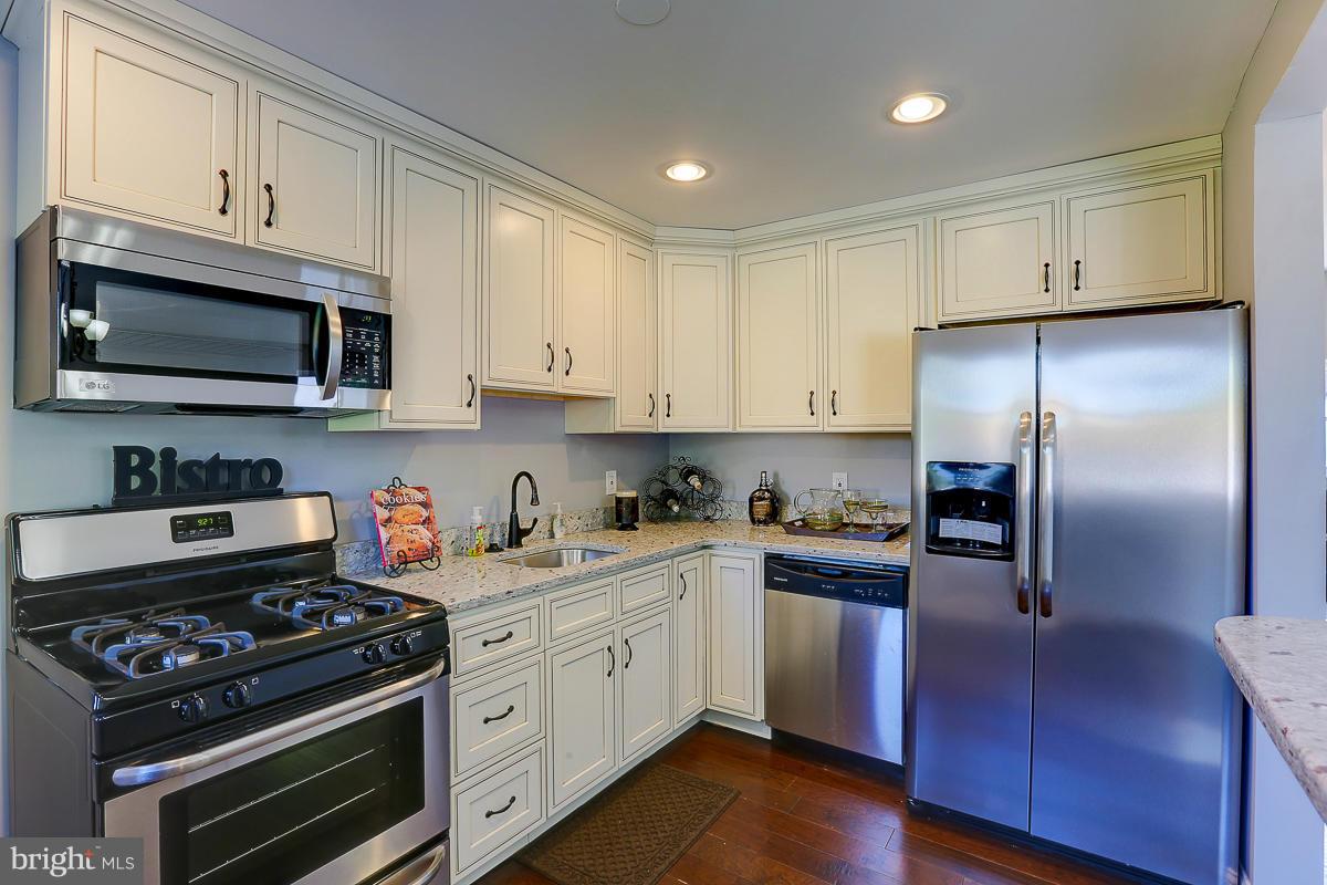 2932 Fairview Road Baltimore, MD 21207 - Photo 12 of 24 Kitchen