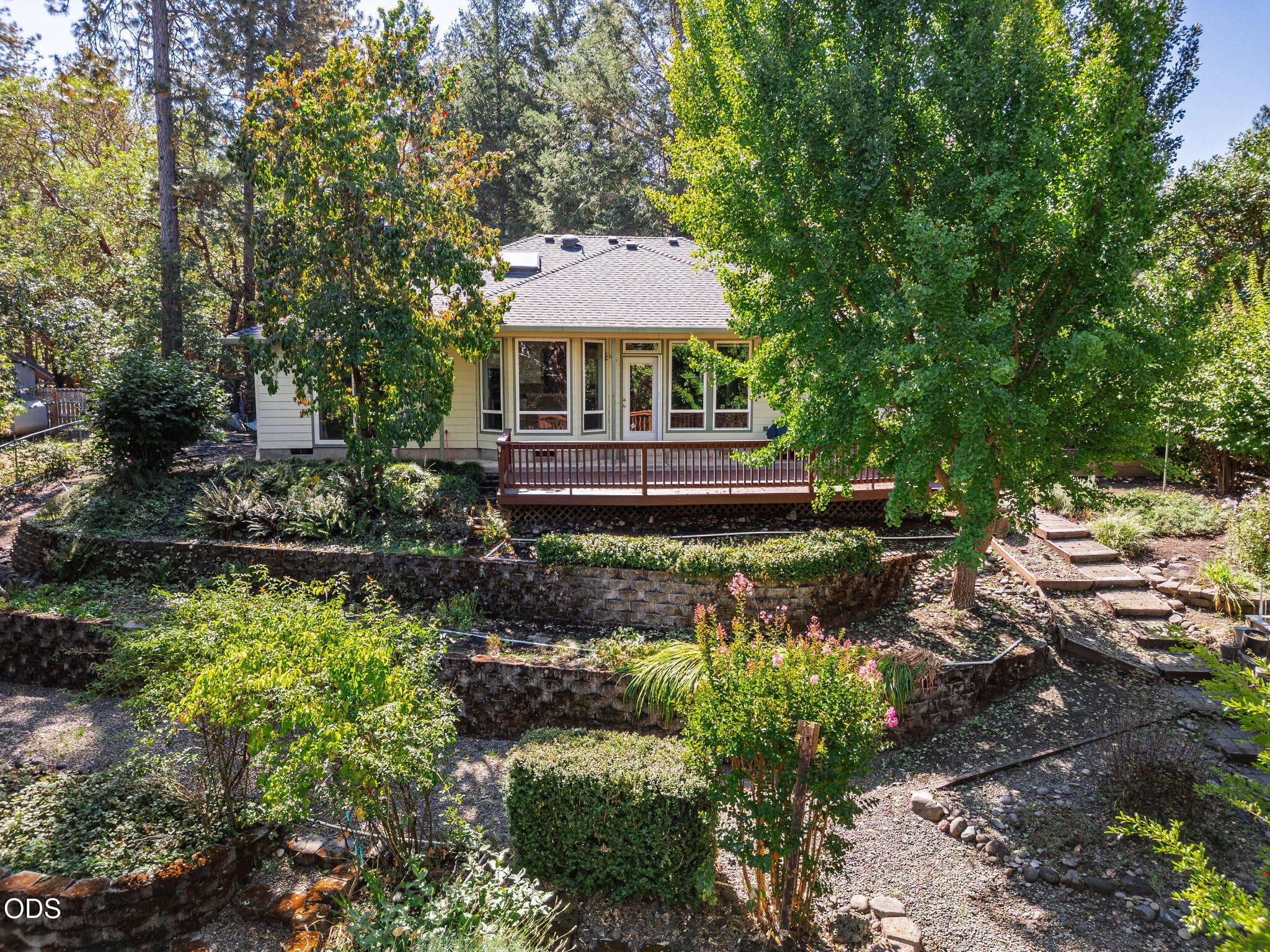 1946 Lampman Road Gold Hill, OR 97525 - Photo 1 of 65 Gallery Image 1