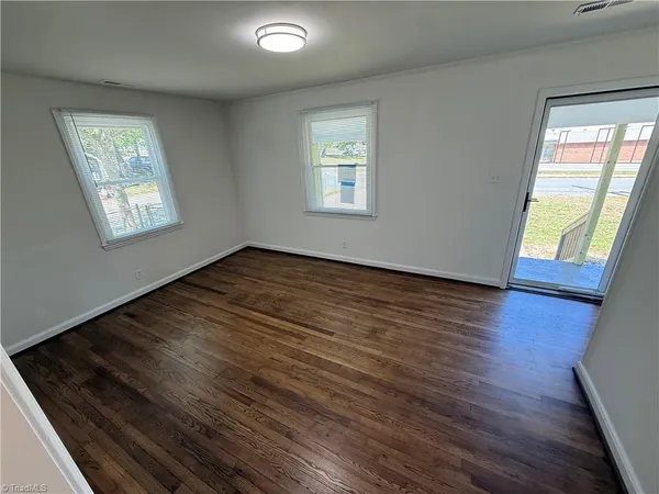 $1,350 | 1112 Marne Street, Winston-Salem, NC 27107