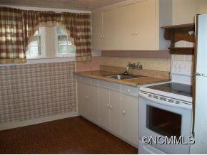 1301 Markham Road Tryon, NC 28782 - Photo 6 of 24
