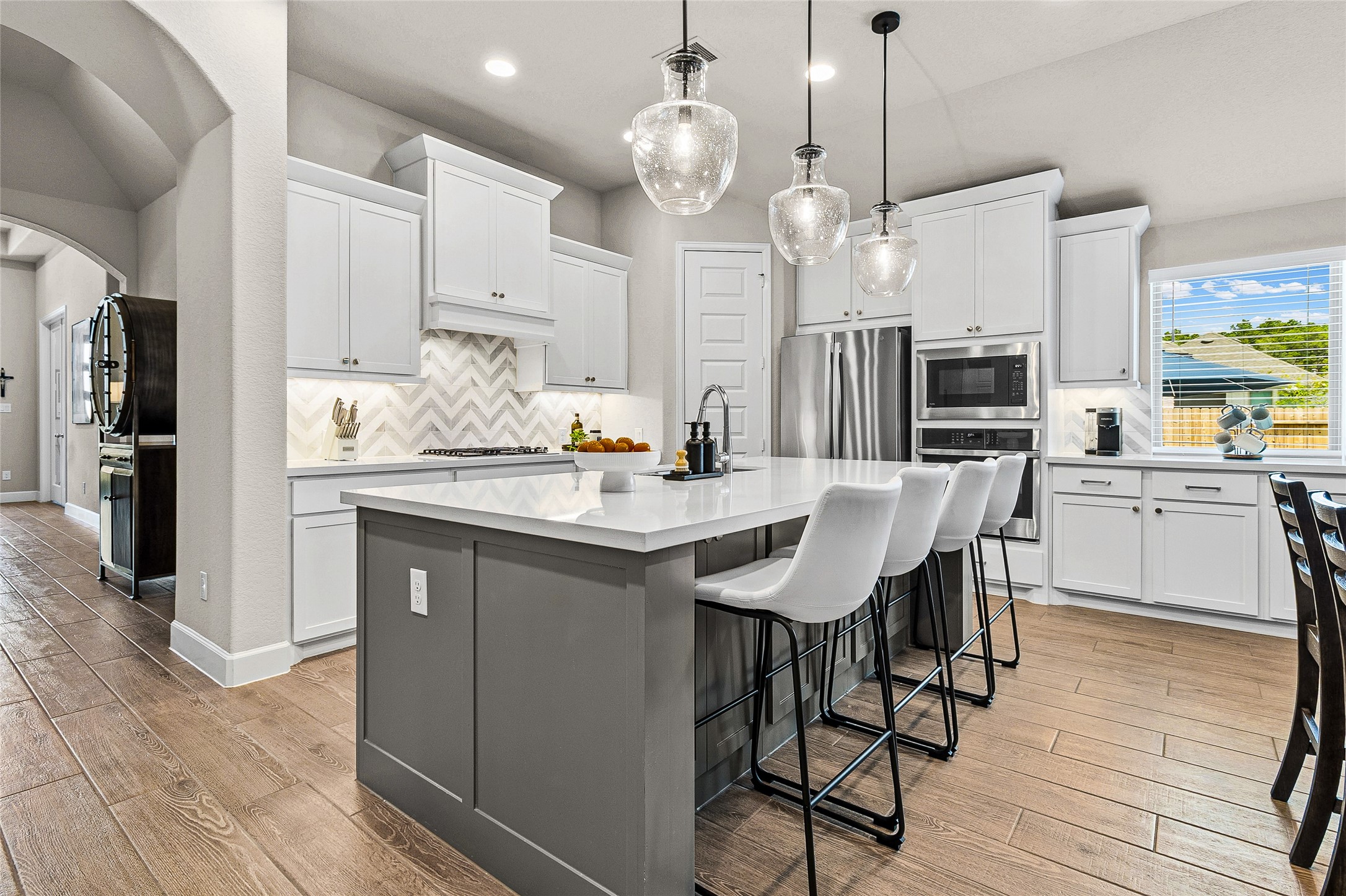 17835 Rojo Rocks Road Conroe, TX 77302 - Photo 4 of 44 Gallery Image 4