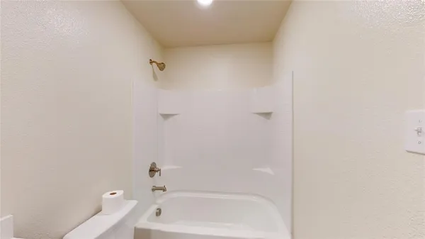 $2,050 | 8012 White Sulphur Road, Ponder, TX 76259