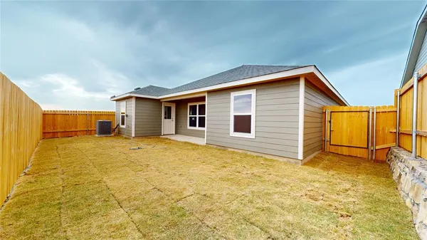 $2,050 | 8012 White Sulphur Road, Ponder, TX 76259