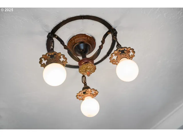 $499,000 | 240 South Harbor Street, Rockaway Beach, OR 97136