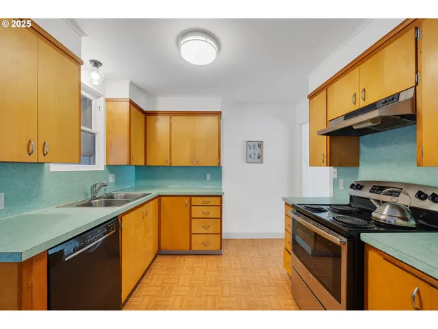 $499,000 | 240 South Harbor Street, Rockaway Beach, OR 97136