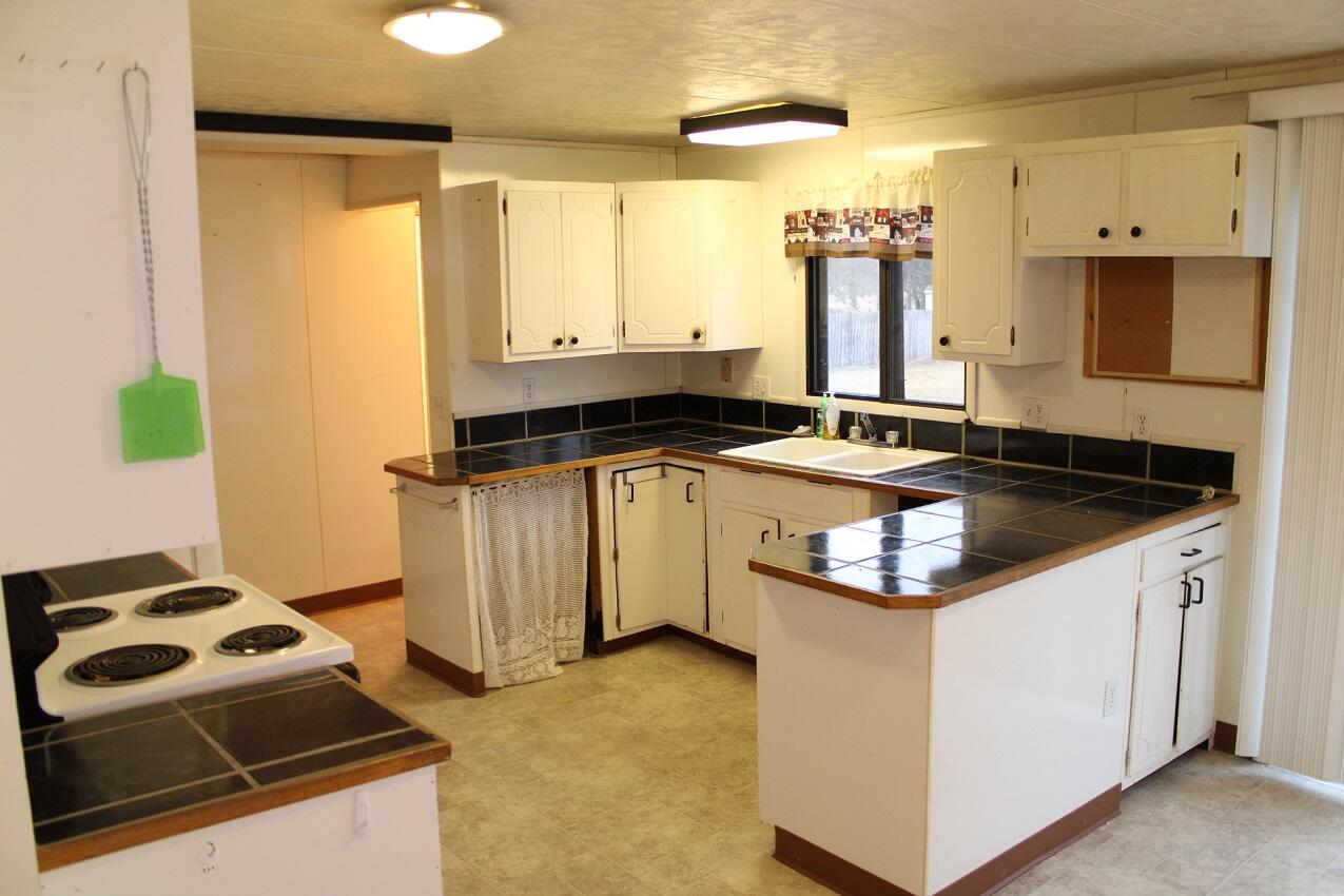 8422 E-M 20 Hesperia, MI 49421 - Photo 11 of 30 IMG_5218