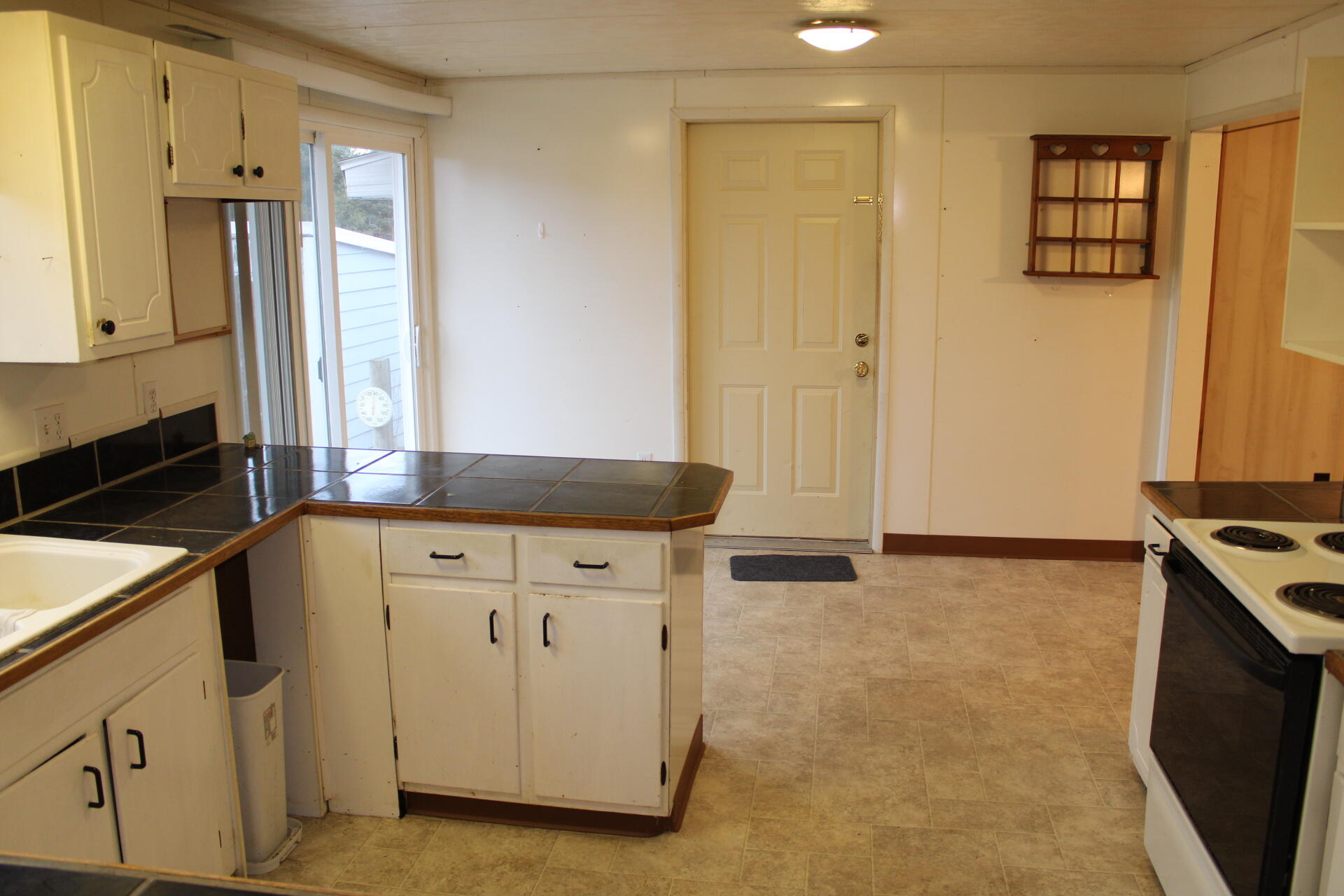 8422 E-M 20 Hesperia, MI 49421 - Photo 13 of 30 IMG_5226