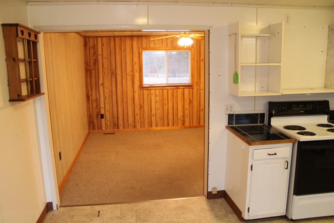 8422 E-M 20 Hesperia, MI 49421 - Photo 15 of 30 IMG_5228