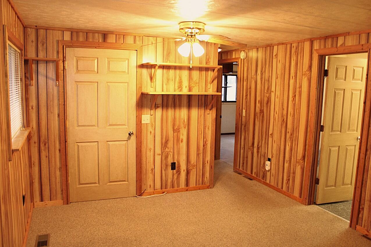 8422 E-M 20 Hesperia, MI 49421 - Photo 16 of 30 IMG_5208