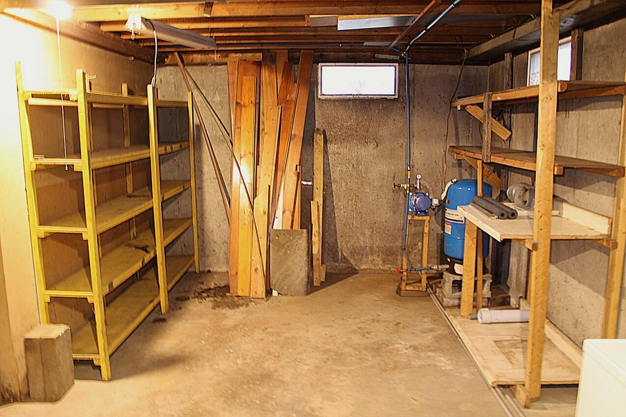 8422 E-M 20 Hesperia, MI 49421 - Photo 25 of 30 IMG_5242