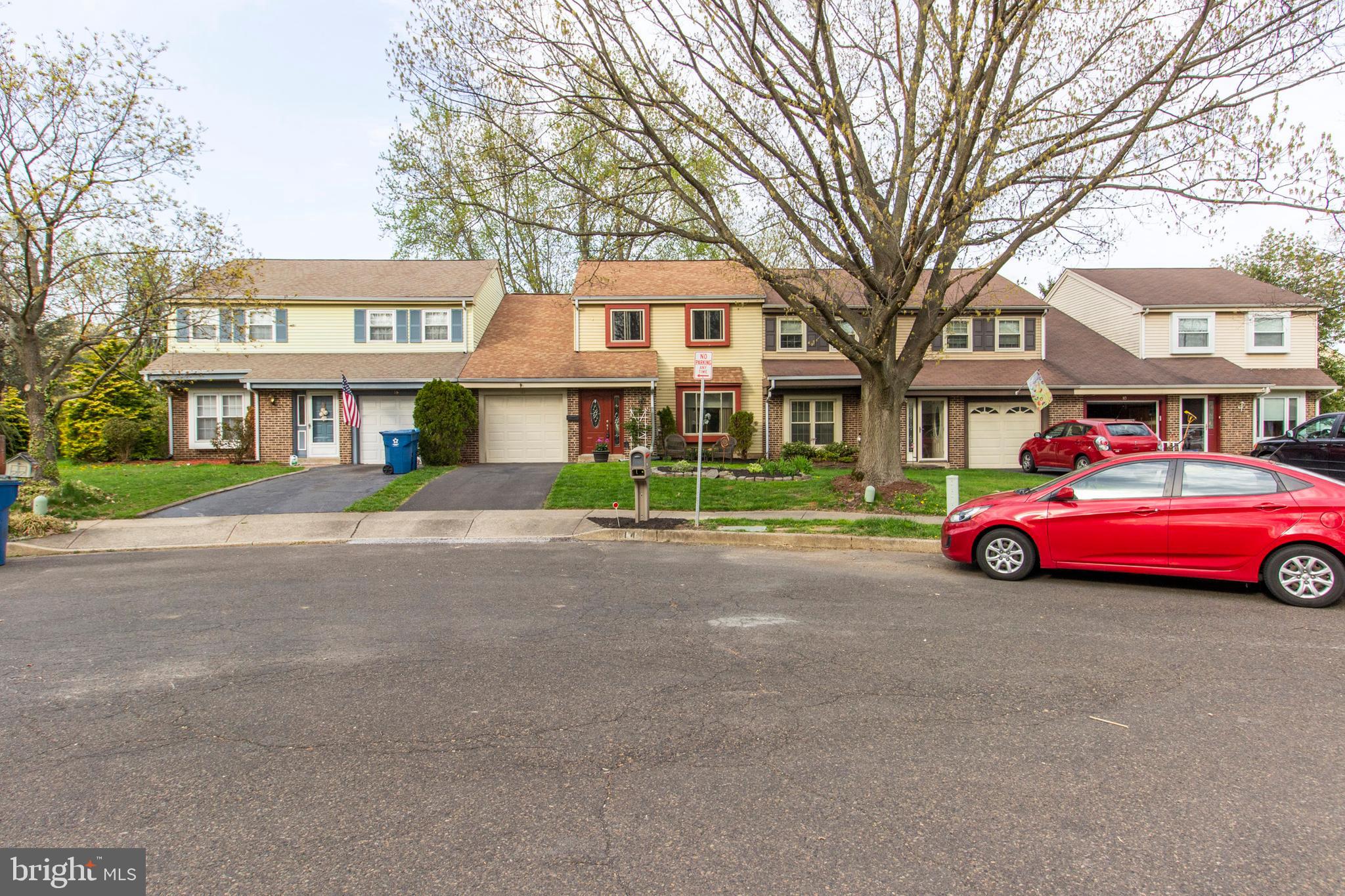 14 Beaver Hill Road Horsham, PA 19044 - Photo 3 of 30 Front of house from cul de sac